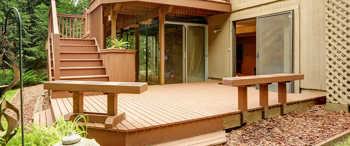 A light brown deck with two levels